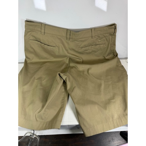 Nike Golf Dri-FIT Mens Khaki Shorts Size 34 Flat Front Performance - Picture 3 of 3